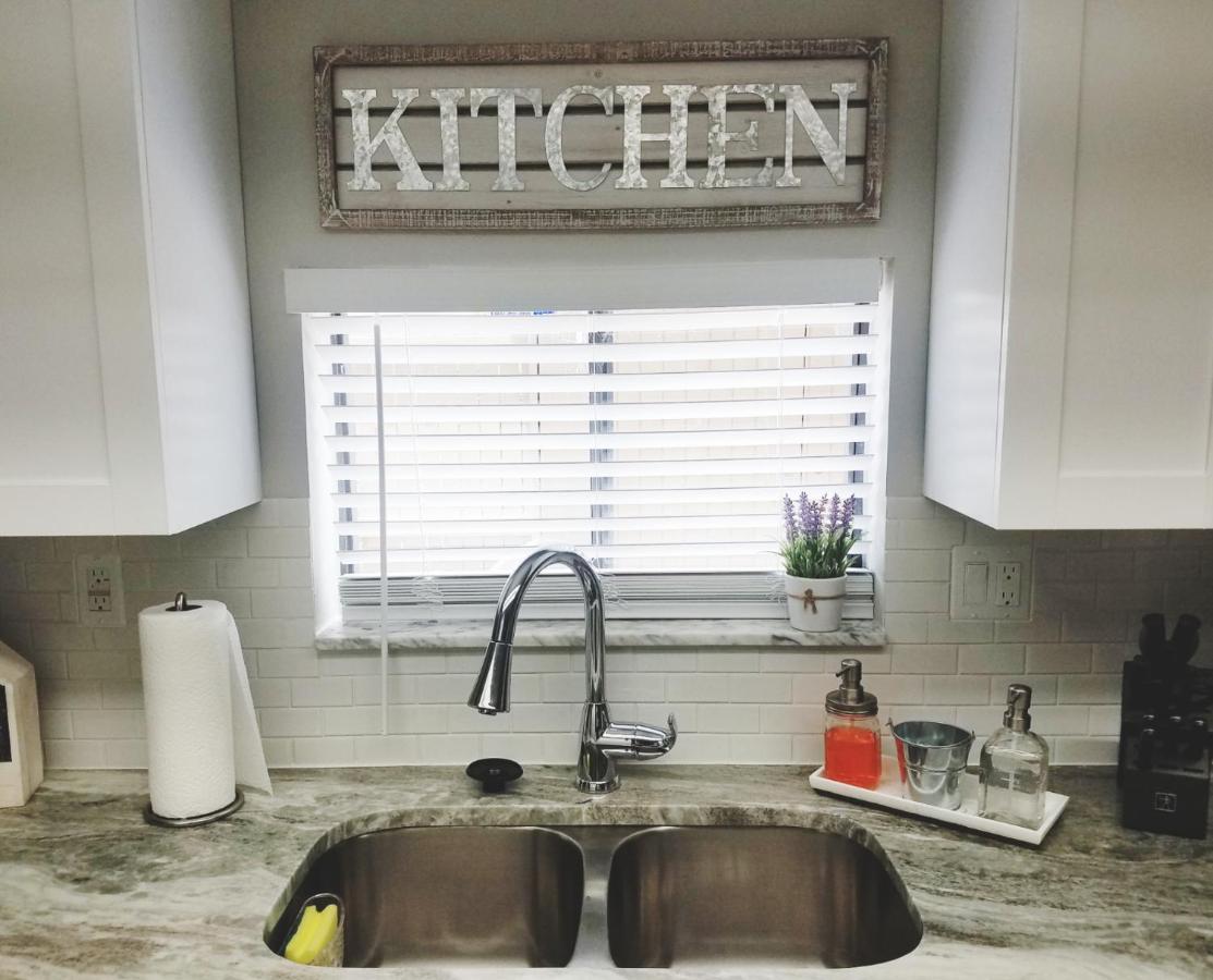 Cozy 3 Bed 2.5 Bath Located Near Busch Gardens Lejlighed Tampa Eksteriør billede