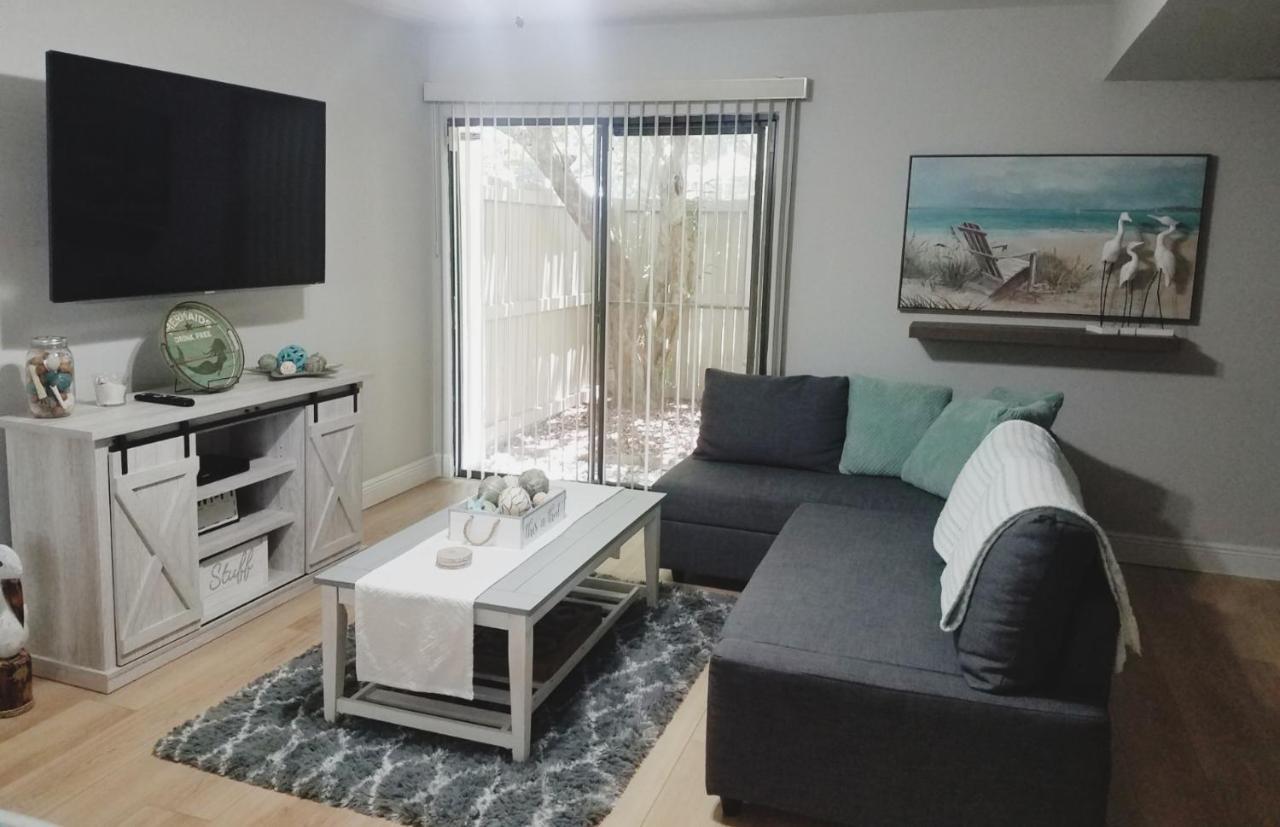 Cozy 3 Bed 2.5 Bath Located Near Busch Gardens Lejlighed Tampa Eksteriør billede