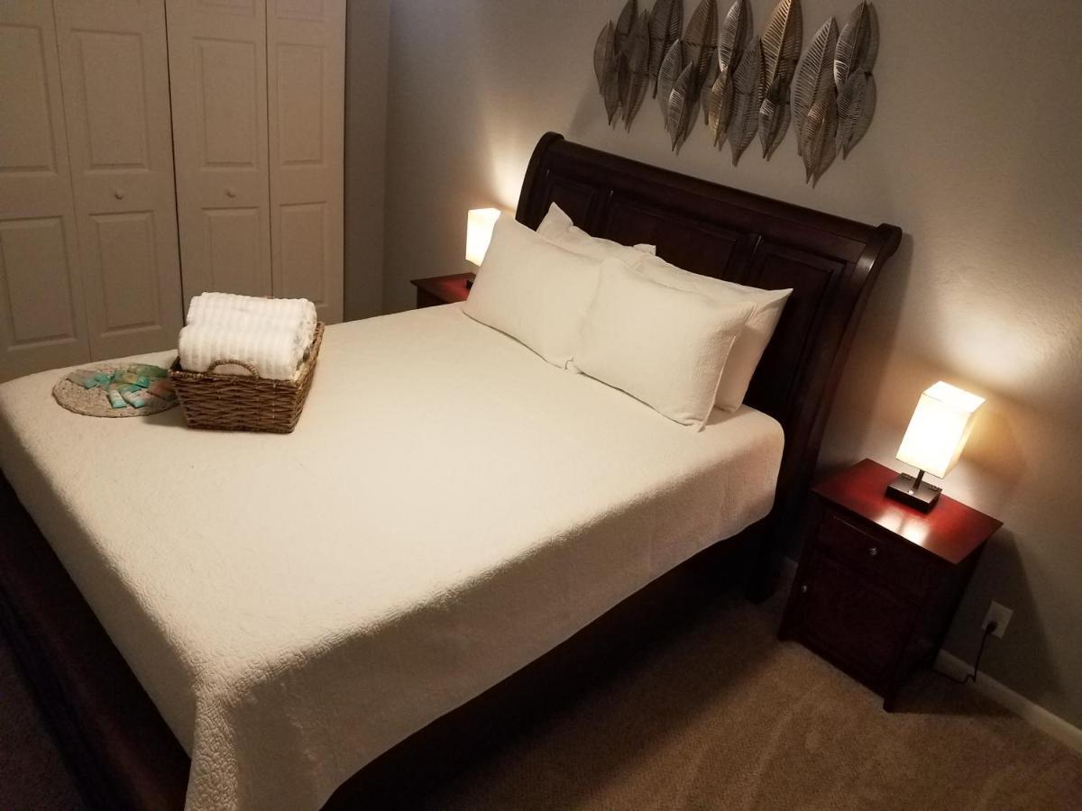 Cozy 3 Bed 2.5 Bath Located Near Busch Gardens Lejlighed Tampa Eksteriør billede